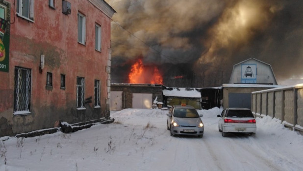 Пожар в производственном цехе в Бийске. 