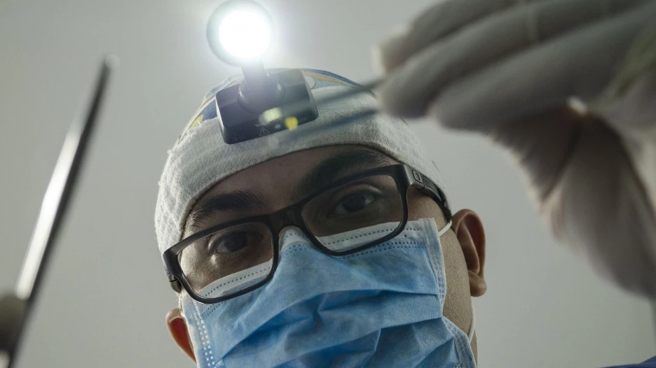 Стоматолог