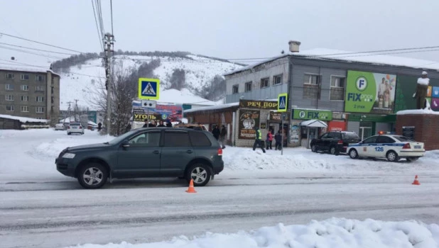 Место наезда женщины-водителя на 12-летнюю девочку.