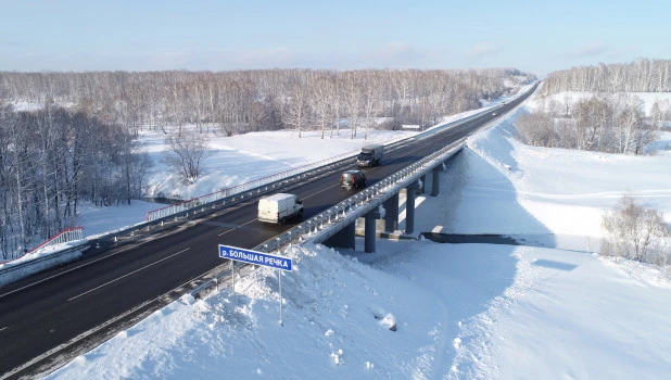 В Алтайском крае отремонтировали мост через Большую Речку.