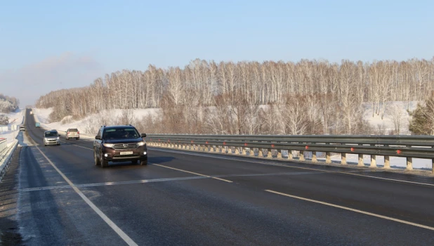 В Алтайском крае отремонтировали мост через Большую Речку.