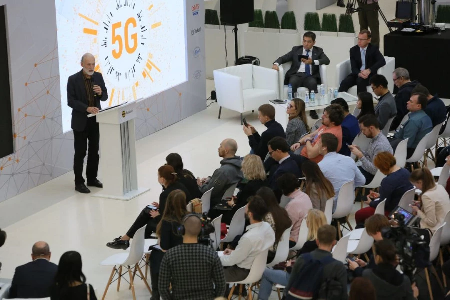 Удаленный медицинский консилиум с использованием сети 5G Билайн Удаленный медицинский консилиум с использованием сети 5G Билайн