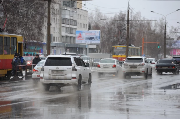 Дождь и слякоть в Барнауле. 6 декабря 2019 года.