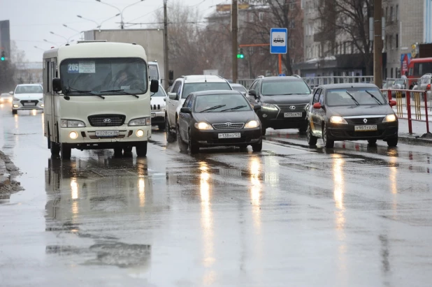 Дождь и слякоть в Барнауле. 6 декабря 2019 года.