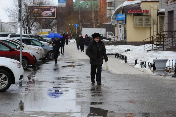 Дождь и слякоть в Барнауле. 6 декабря 2019 года.