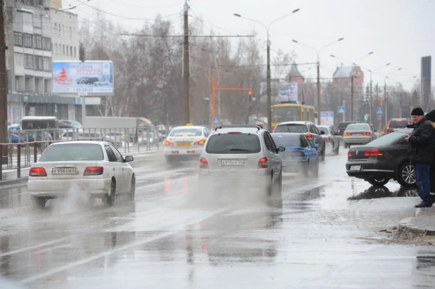 Дождь и слякоть в Барнауле. 6 декабря 2019 года.