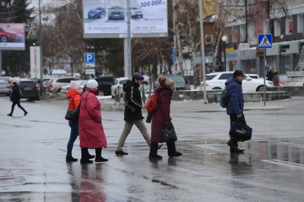 Дождь и слякоть в Барнауле. 6 декабря 2019 года.