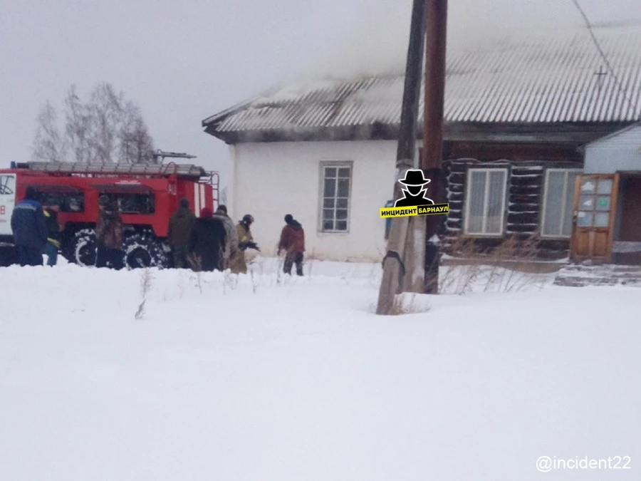 В алтайском поселке сгорел магазин.