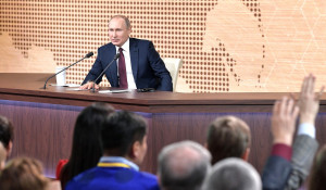 Владимир Путин на большой пресс-конференции.