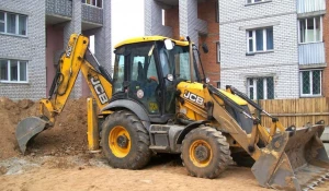 Экскаватор-погрузчик