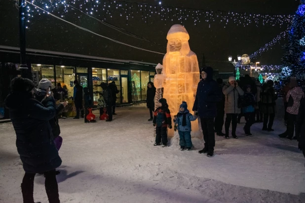 Новогодний городок на "барнаульском Арбате".