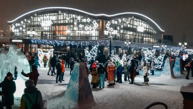 Новогодний городок на "барнаульском Арбате".