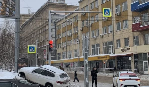 BMW в сугробе Новосибирска.
