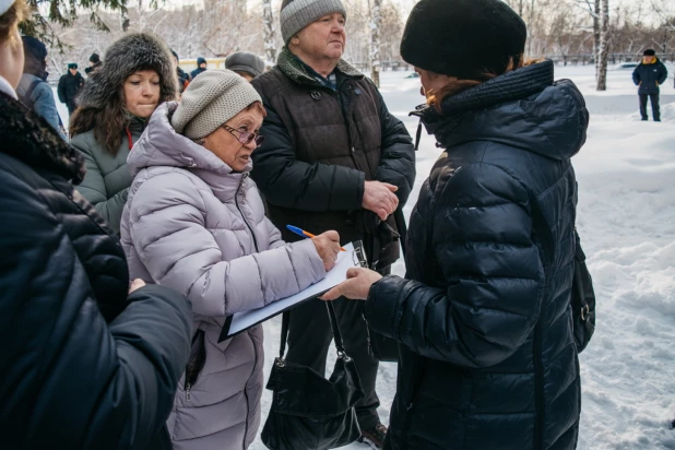 В Барнауле прошел митинг в защиту зеленых зон Барнаула