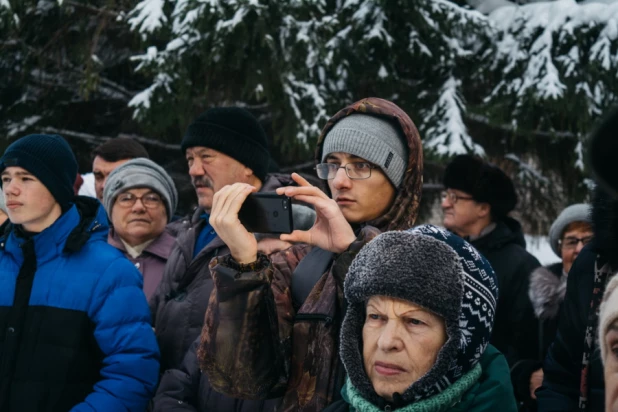 В Барнауле прошел митинг в защиту зеленых зон Барнаула