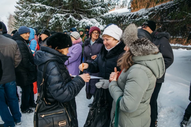 В Барнауле прошел митинг в защиту зеленых зон Барнаула