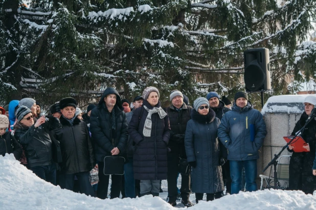 В Барнауле прошел митинг в защиту зеленых зон Барнаула