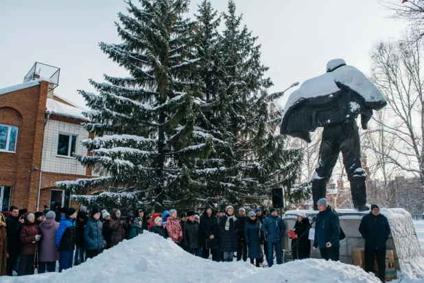 В Барнауле прошел митинг в защиту зеленых зон Барнаула