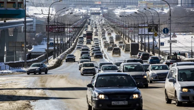 Октябрьский мост в Новосибирске.