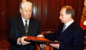 Борис Ельцин передал президентский экземпляр Конституции РФ Владимиру Путину, 31 декабря 1999.