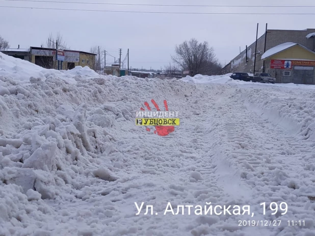 Жители Рубцовска жалуются на плохую уборку снега.