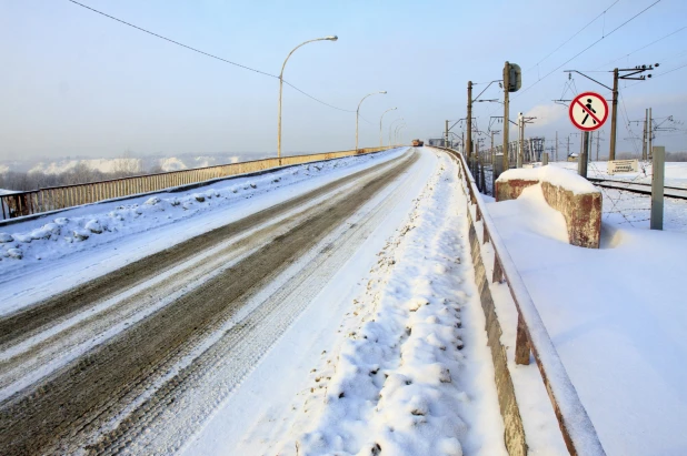 Ремонт Старого моста 10 января в Барнауле.