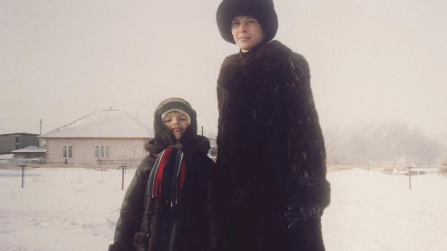 Артур Шестухин с мамой.