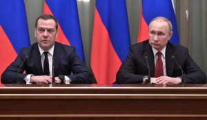 Дмитрий Медведев и Владимир Путин, 15 января 2020.