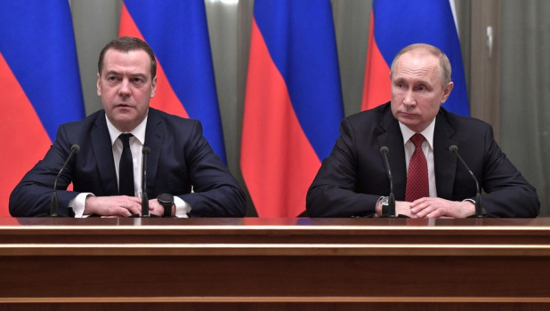 Дмитрий Медведев и Владимир Путин, 15 января 2020.