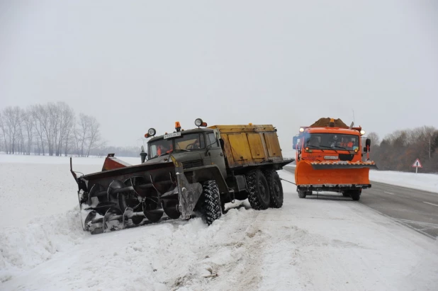 Уборка снега в Алтайском крае.