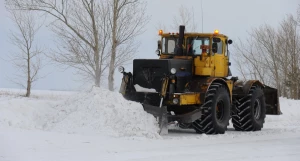 Уборка снега в Алтайском крае.