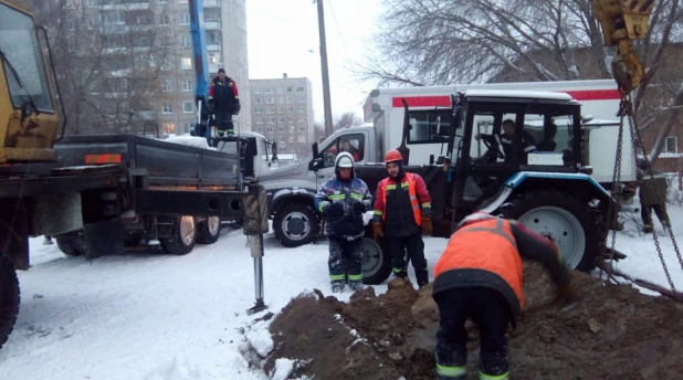 Авария на теплоносителе по улице Юрина. Барнаул (18 января 2020 год).