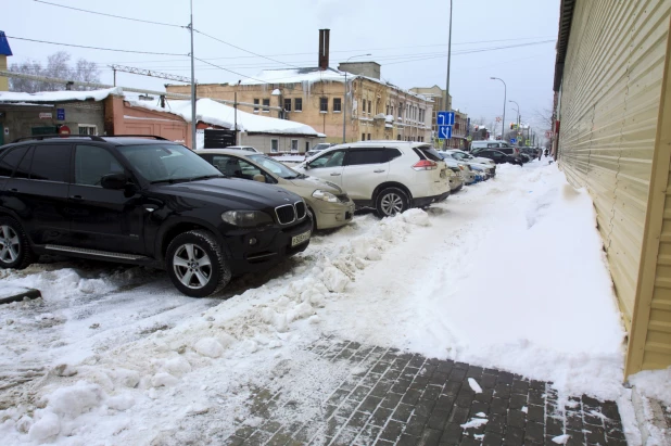 Барнаул. Очистка снега. 