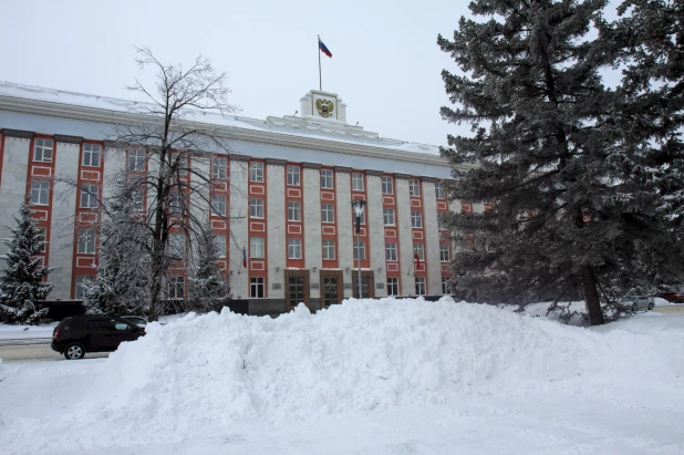 Барнаул. Очистка снега. 