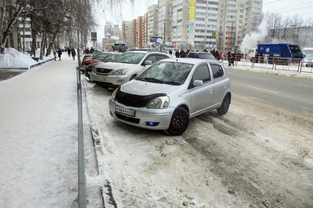 Барнаул. Очистка снега. 