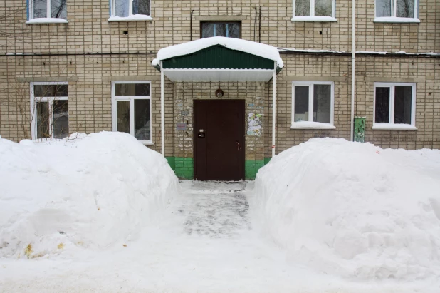 Барнаул. Очистка снега. 