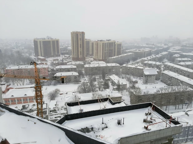 ЖК "Столичный". Вид на жилищный комплекс и Барнаул. 