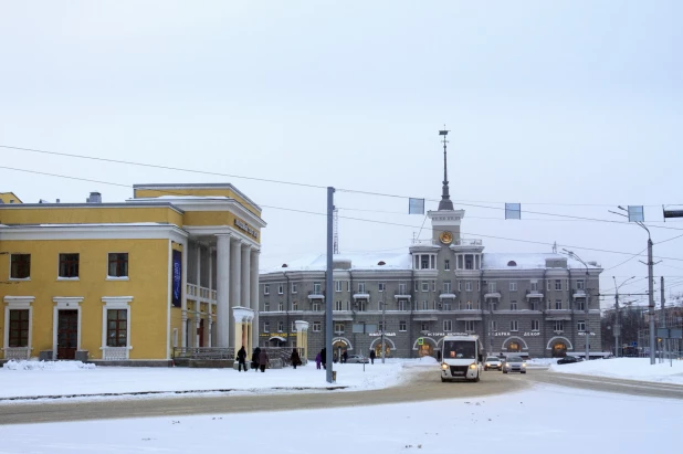 ЖК "Столичный". Вид на жилищный комплекс и Барнаул. 