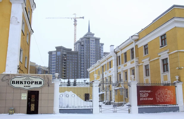 ЖК "Столичный". Вид на жилищный комплекс и Барнаул. 