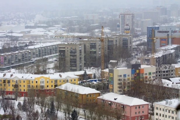 ЖК "Столичный". Вид на жилищный комплекс и Барнаул. 