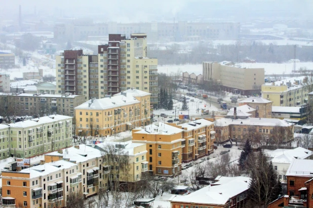 ЖК "Столичный". Вид на жилищный комплекс и Барнаул. 