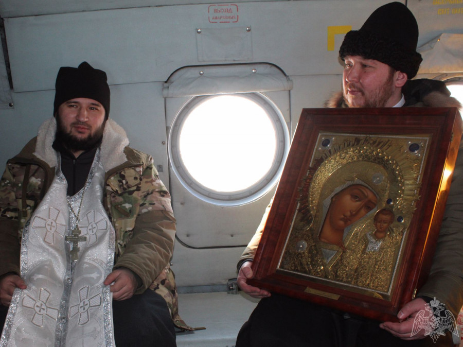 Священники с сотрудниками Росгвардии совершили молитвенный облет Иркутска.