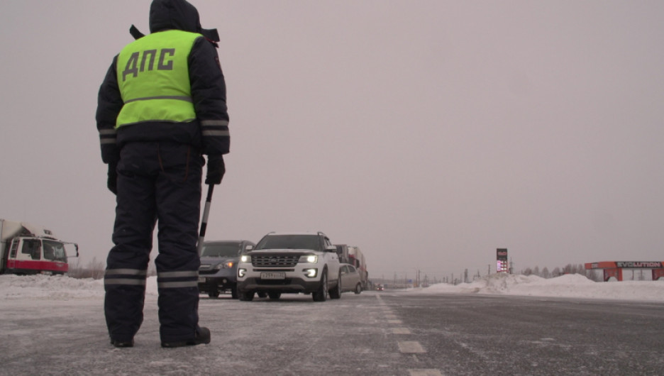 Алтайских водителей призвали к осторожности из-за гололеда