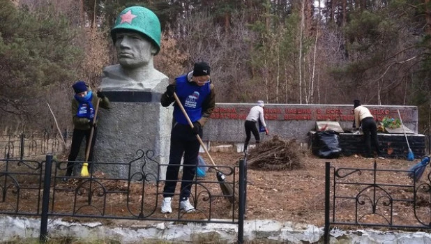 Памятник в селе Зайцево.