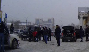 Задержание молодых людей у "Марии-Ра".