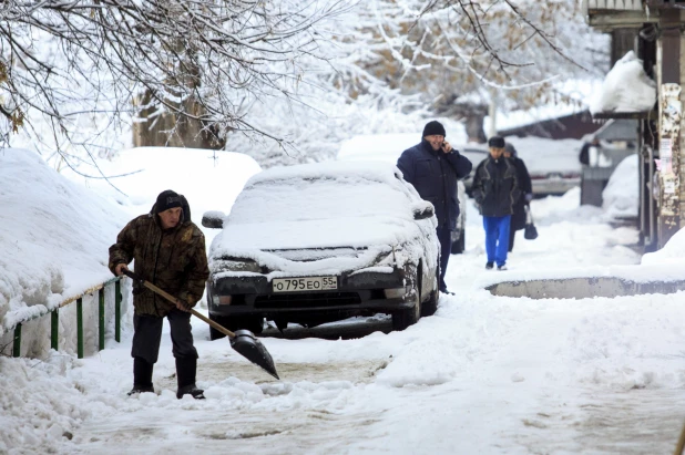 Барнаул в снегу.