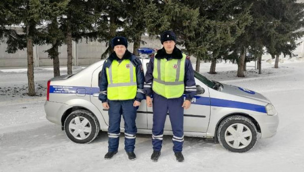 Лейтенант полиции Александр Рикерт и старший лейтенант Павел Петухов.