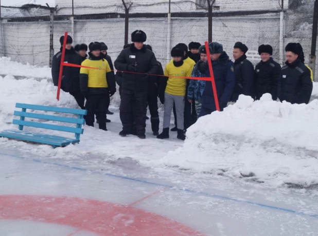 В Кузбассе осужденные сыграли в керлинг.