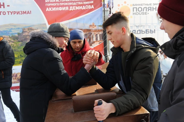 Масштабный праздник Масленицы в парке «Лесная сказка».