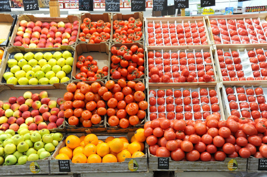 Торговля овощами и фруктами 
